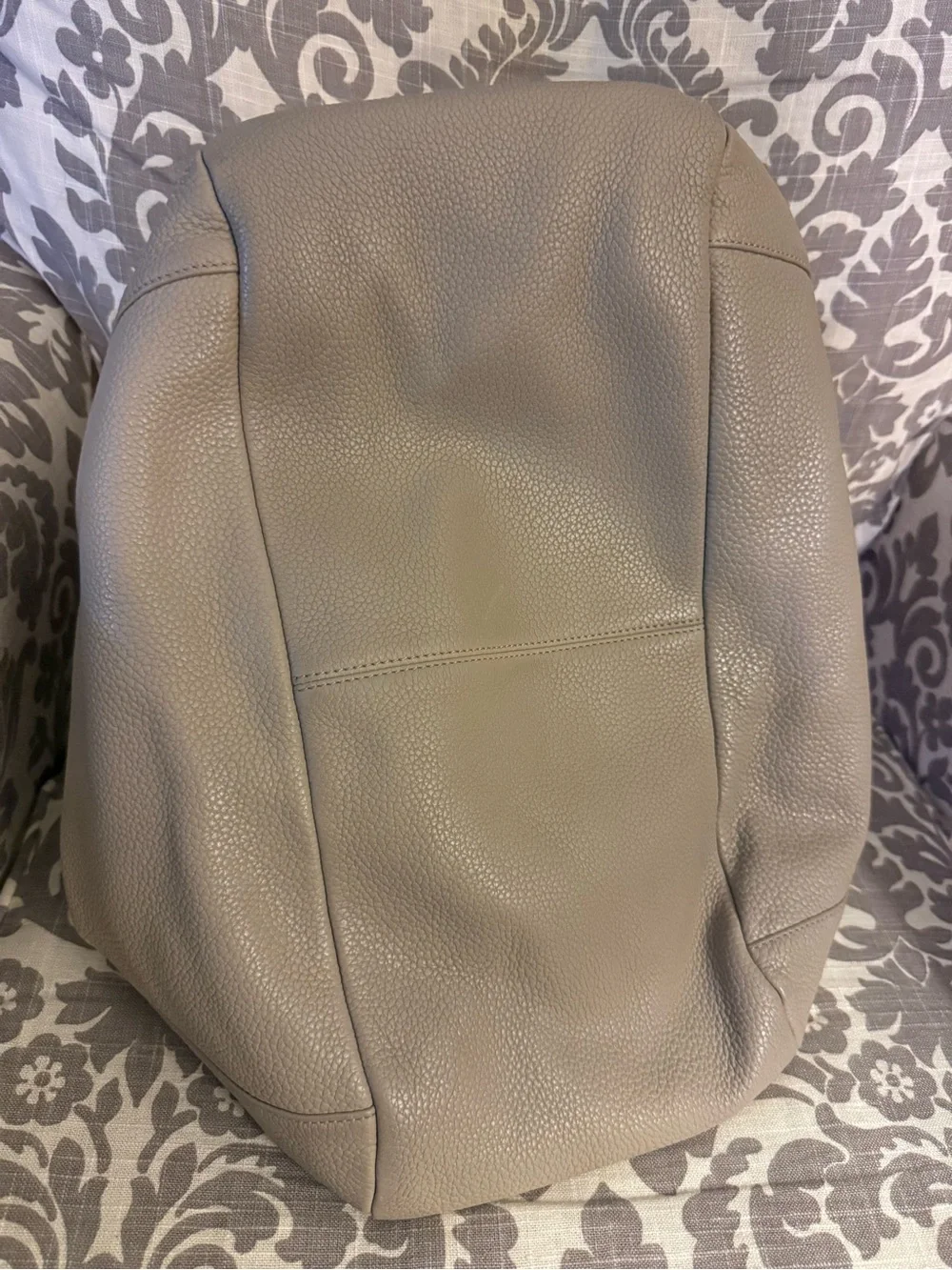Loewe cream pebble